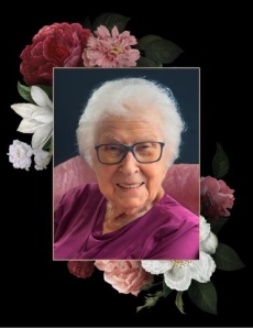 Marcil (née Lajeunesse), Mariette